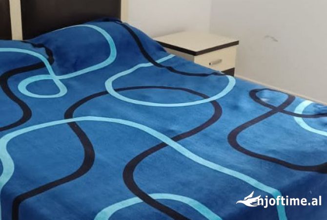 Shtepi me qera Apartament ne Tirane, 2+1, Mobilimi E mobiluar, Pagesa 450  Euro.