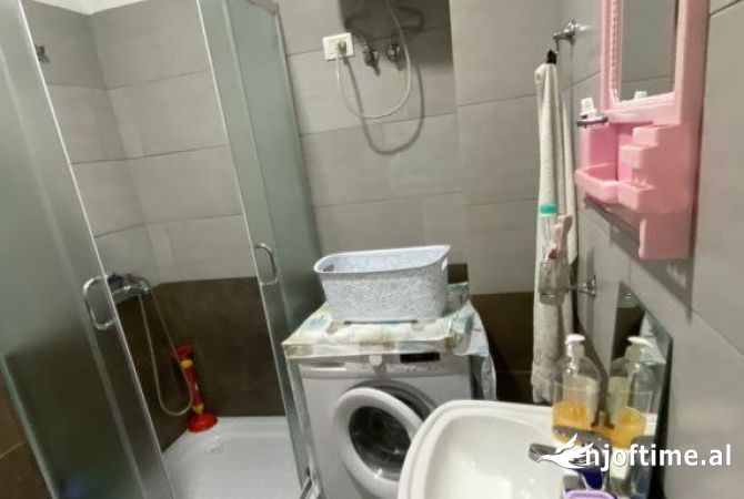 Shtepi ne shitje Apartament ne Tirane, 2+1, Mobilimi E mobiluar, Pagesa 1,299,000  Euro.