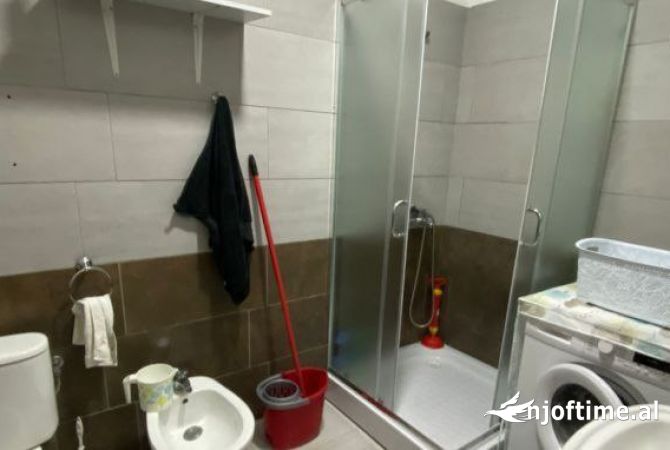 Shtepi ne shitje Apartament ne Tirane, 2+1, Mobilimi E mobiluar, Pagesa 1,299,000  Euro.