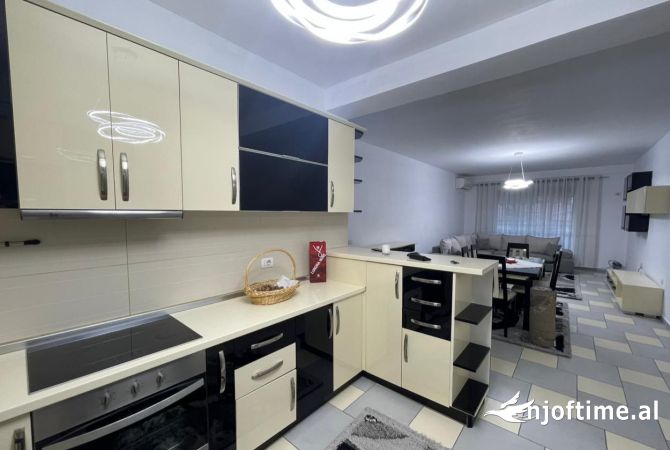 Shtepi me qera 3+1 ne Tirane - 800 Euro