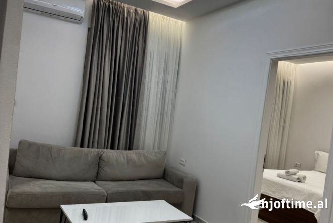 Shtepi me qera Apartament ne Tirane, 1+1, Mobilimi E mobiluar, Pagesa 45,000  Leke.