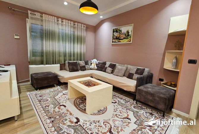 Shtepi me qera 2+1 ne Tirane - 800 Euro