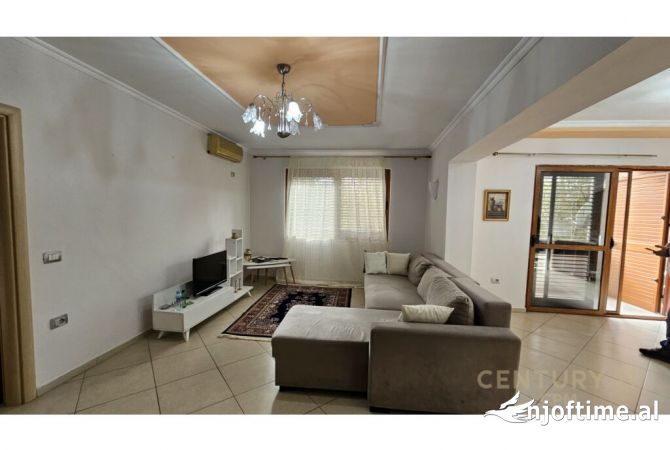Shtepi me qera 1+1 ne Tirane - 700 Euro