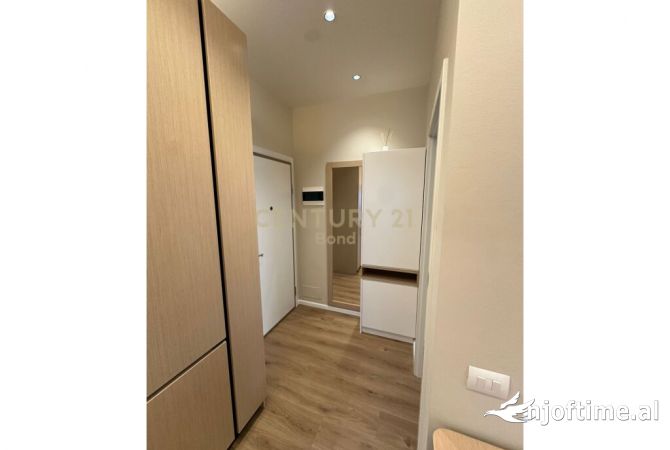 Shtepi ne shitje Apartament ne Tirane, 1+1, Mobilimi E mobiluar, Pagesa 100,000  Euro.