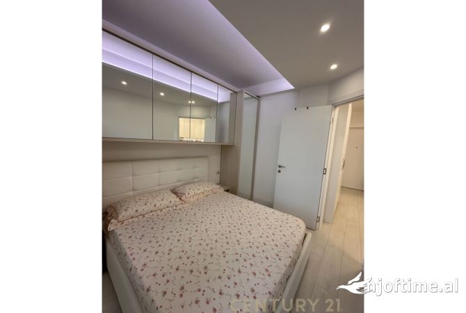 Shtepi me qera 1+1 ne Tirane - 700 Euro