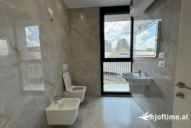 Shtepi me qera 2+1 ne Tirane - 1,500 Euro