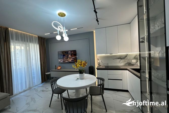 Shtepi me qera 1+1 ne Tirane - 700 Euro