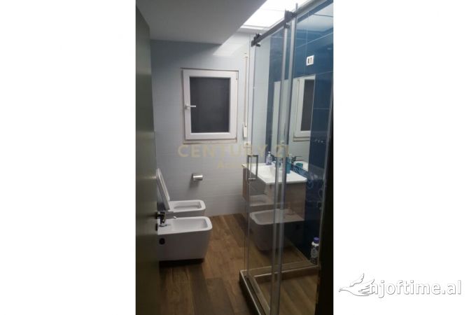 Shtepi me qera 2+1 ne Tirane - 650 Euro