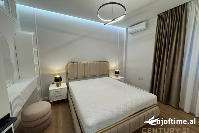 Shtepi me qera Apartament ne Tirane, 2+1, Mobilimi E mobiluar, Pagesa 1,300  Euro.