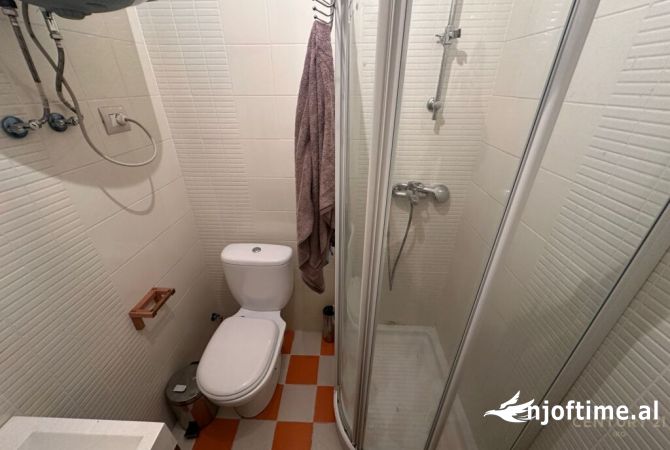 Shtepi me qera Apartament ne Tirane, 2+1, Mobilimi E mobiluar, Pagesa 600  Euro.