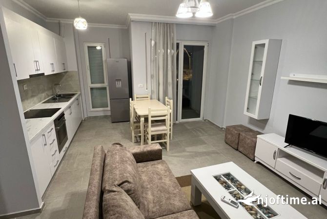 Shtepi ne shitje Apartament ne Tirane, 1+1, Mobilimi E mobiluar, Pagesa 95,000  Euro.
