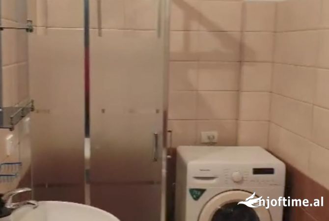 Shtepi me qera 2+1 ne Tirane - 400 Euro