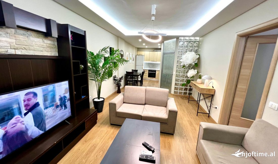 Shtepi me qera Apartament ne Tirane, 1+1, Mobilimi E mobiluar, Pagesa 500  Euro.