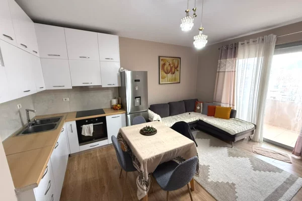 Shtepi ne shitje 2+1 ne Tirane - 129,000 Euro