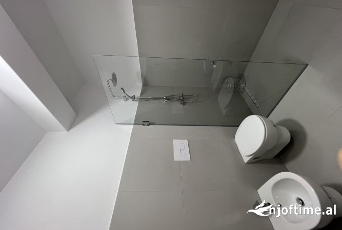 Shtepi me qera Apartament ne Tirane, 2+1, Mobilimi E mobiluar, Pagesa 700  Euro.