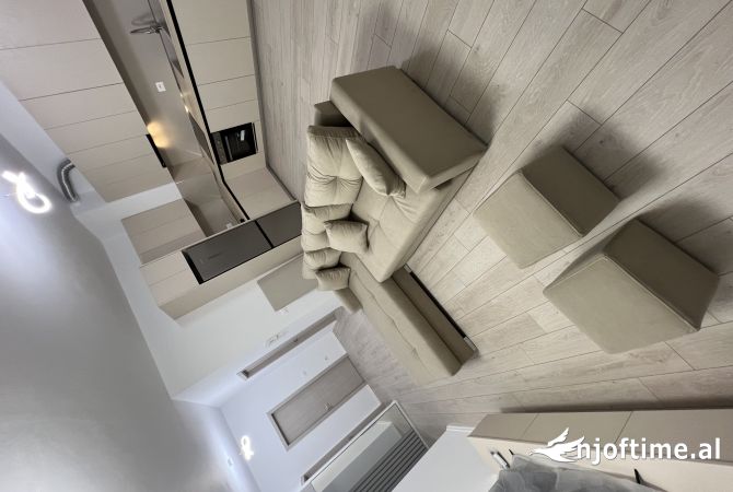 Shtepi me qera Apartament ne Tirane, 2+1, Mobilimi E mobiluar, Pagesa 700  Euro.