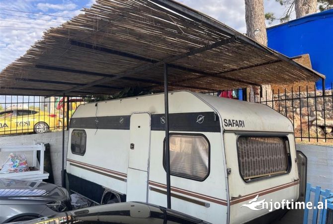 Auto in Vendita  a Valona - 1,500 Euro