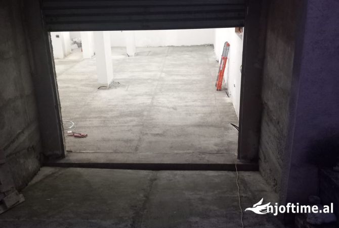 Ambient biznesi me qera 6+1 ne Tirane - 500 Euro