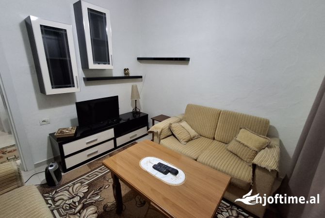 Shtepi me qera 1+1 ne Tirane - 26,000 Leke