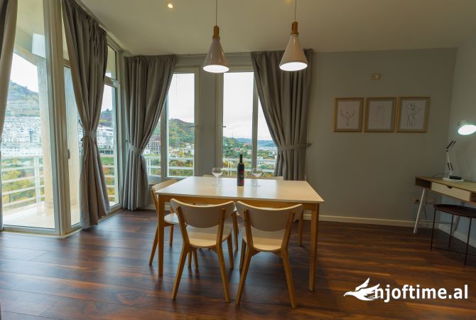 Shtepi me qera Apartament ne Tirane, 2+1, Mobilimi E mobiluar, Pagesa 650  Euro.