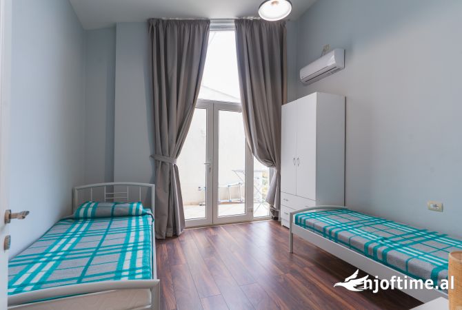Shtepi me qera Apartament ne Tirane, 2+1, Mobilimi E mobiluar, Pagesa 650  Euro.
