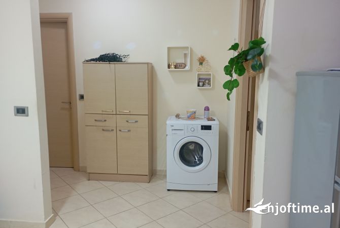 Shtepi me qera 1+1 ne Tirane - 32,000 Leke