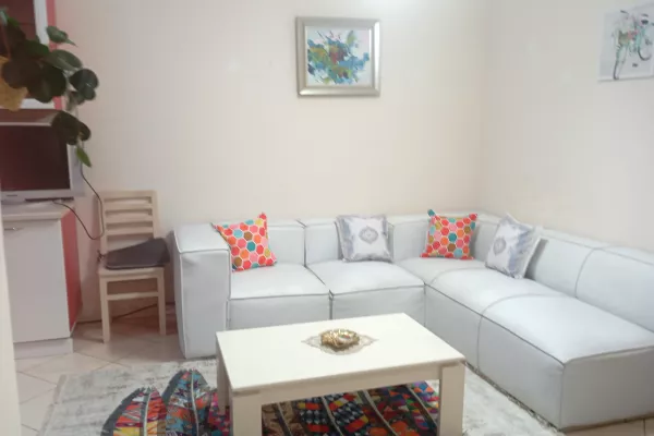 Shtepi me qera 1+1 ne Tirane - 36,000 Leke