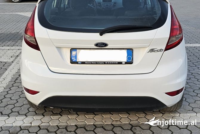 Auto in Vendita  a Valona - 4,300 Euro