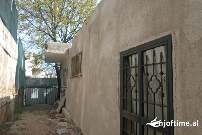 Shtepi ne shitje 1+1 ne Tirane - 250,000 Euro