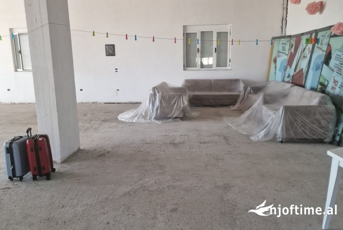 Ambient biznesi ne shitje 4+1 ne Tirane - 600 Euro