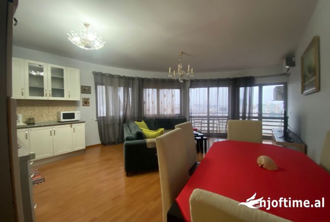Shtepi ne shitje Apartament ne Tirane, 1+1, Mobilimi E mobiluar, Pagesa 158,000  Euro.
