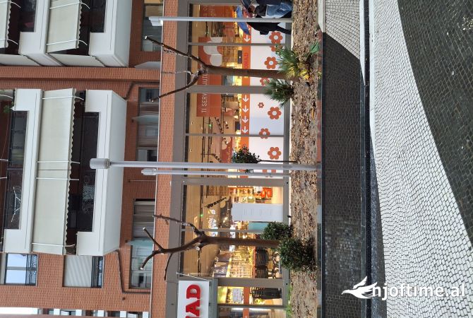 Shtepi me qera 2+1 ne Tirane - 1,250 Euro
