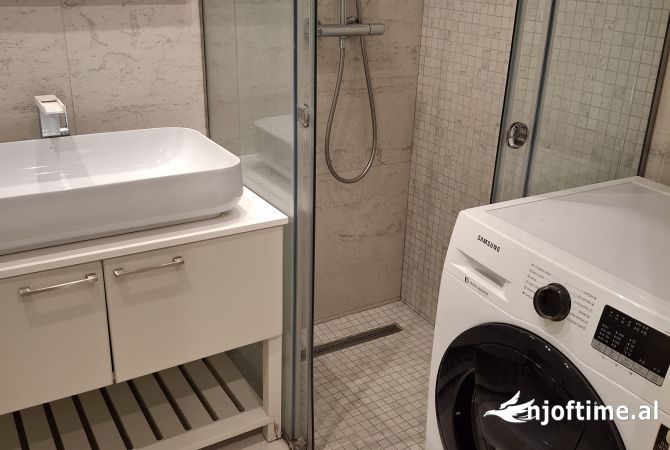 Shtepi me qera Apartament ne Tirane, 2+1, Mobilimi E mobiluar, Pagesa 1,250  Euro.