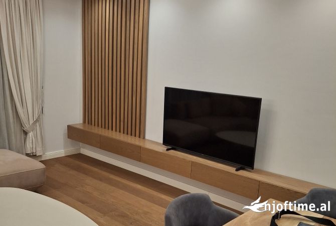 Shtepi me qera Apartament ne Tirane, 2+1, Mobilimi E mobiluar, Pagesa 1,250  Euro.