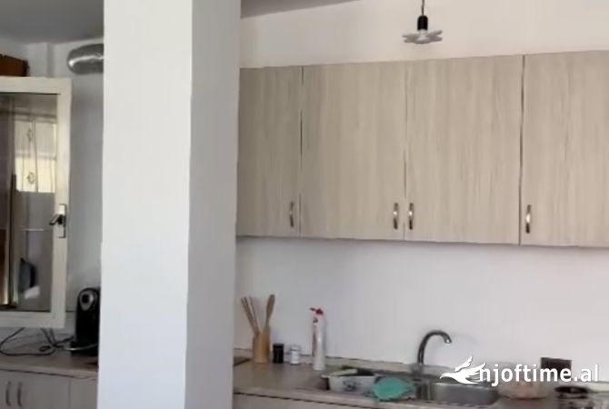 Shtepi ne shitje Apartament ne Durres, 1+1, Mobilimi E mobiluar, Pagesa 31,000  Euro.