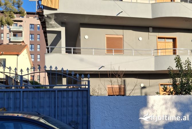 Shtepi me qera 2+1 ne Tirane - 550 Euro