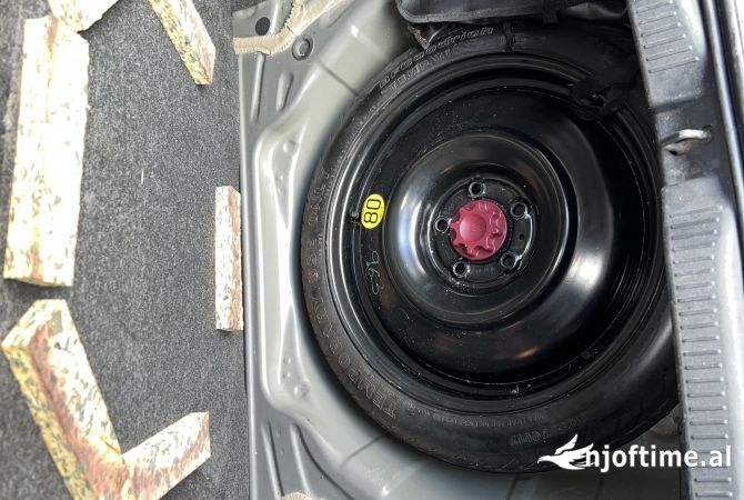 Auto in Vendita  a Tirana - 5,400 Euro