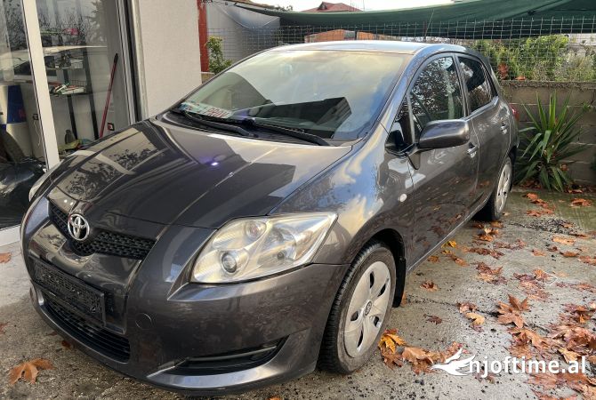 Makina ne shitje ne Tirane - 5,400 Euro