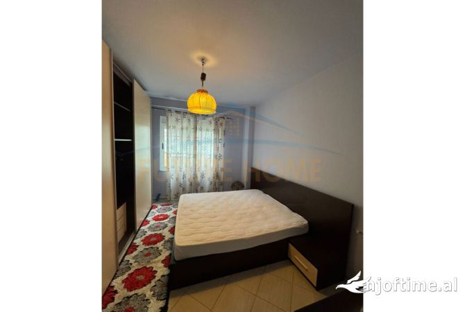 Shtepi me qera 2+1 ne Tirane - 400 Euro