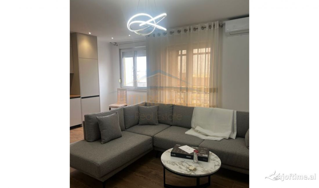 Shtepi me qera Apartament ne Tirane, 3+1, Mobilimi E mobiluar, Pagesa 800  Euro.