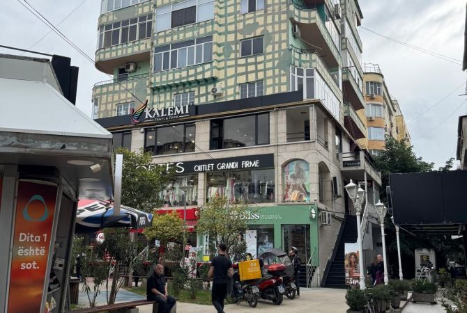 Ambient biznesi me qera 3+1 ne Tirane - 1,800 Euro