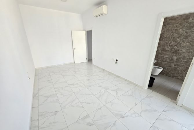 Business Property for Rent 3+1 in Tirana - 1,000 Euro
