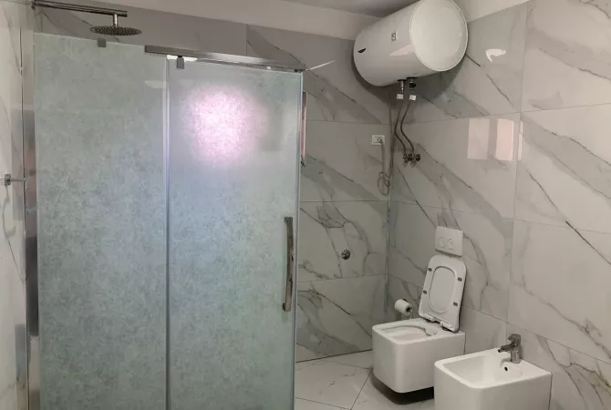 Shtepi me qera Shtepi Private ne Tirane, 1+1, Mobilimi E mobiluar, Pagesa 30,000  Leke.