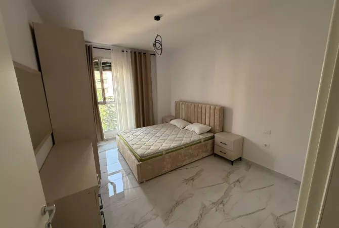 Shtepi me qera 2+1 ne Tirane - 800 Euro