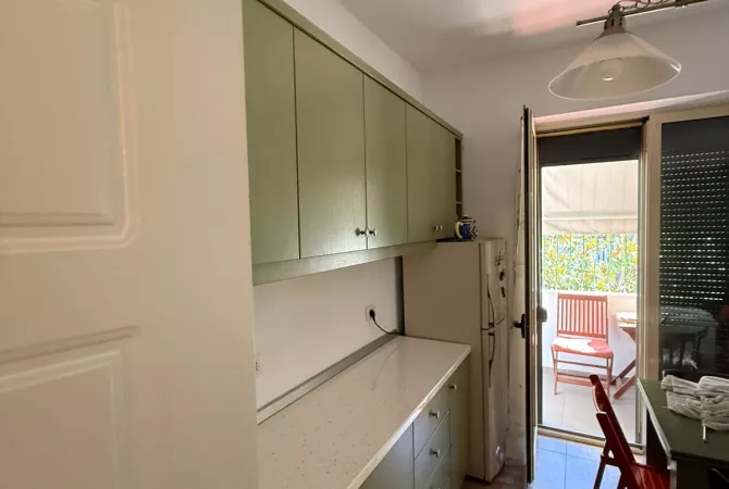 Shtepi me qera 1+1 ne Tirane - 60,000 Leke