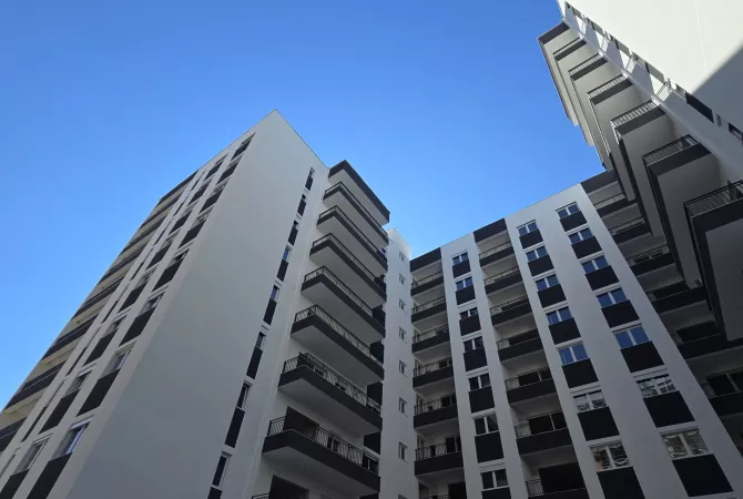 Shtepi ne shitje Apartament ne Tirane, 2+1, Mobilimi Bosh, pa mobiluar, Pagesa 163,000  Euro.