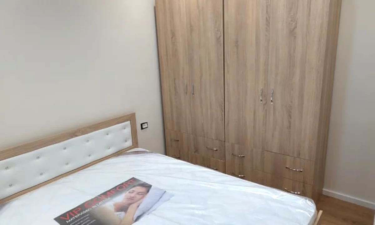 Shtepi me qera Shtepi Private ne Tirane, 2+1, Mobilimi E mobiluar, Pagesa 35,000  Leke.