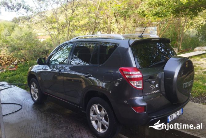 Makina ne shitje  ne Fier - 7,050 Euro