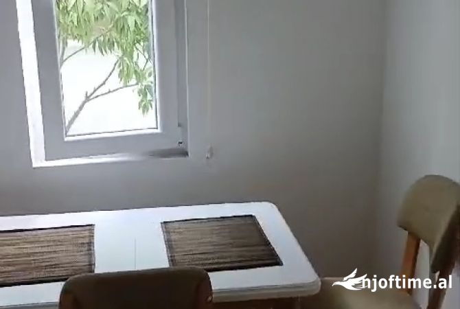 Shtepi me qera 1+1 ne Tirane - 40,000 Leke