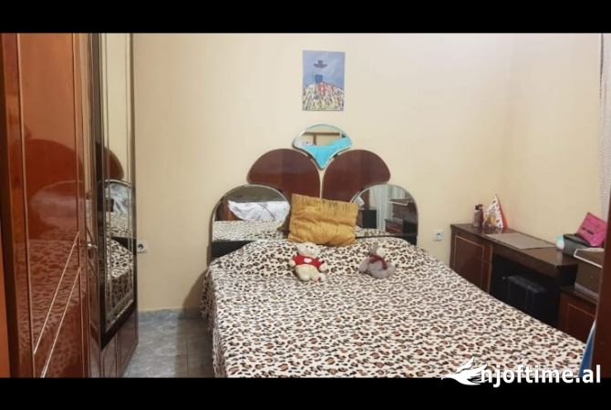 Shtepi me qera Apartament ne Tirane, 1+1, Mobilimi E mobiluar, Pagesa 40,000  Leke.